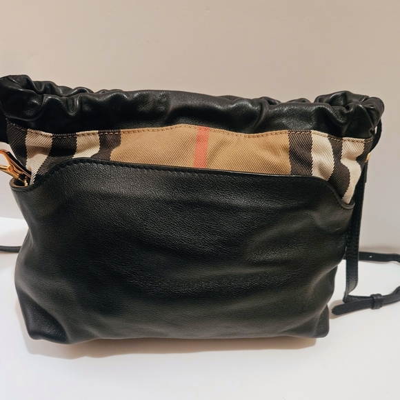 Burberry Black Leather Shoulder Bag - Picture 8 of 12